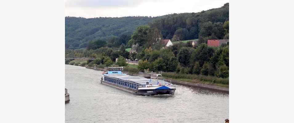Schiff auf dem Main-Donau-Kanal