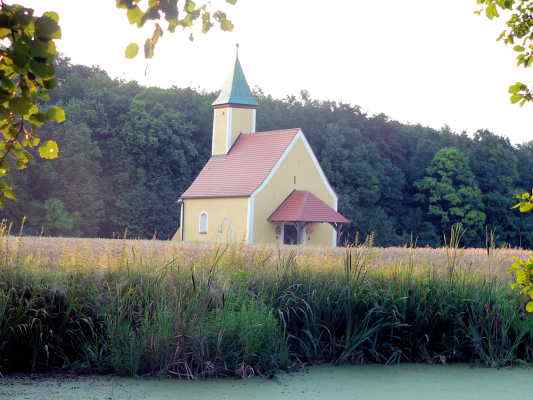 Kirche Bartlmä bei Essing im Altmühltal