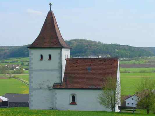 Kirche in Isenbrunn im Naturpark Altmühltal