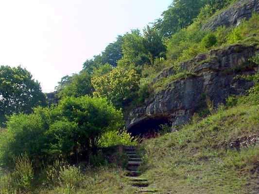 Weinberghöhlen bei Rennertshofen im Urdonautal